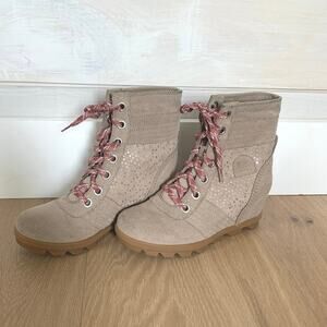 Sorel Lexie wedge suede ankle boots size 5.5